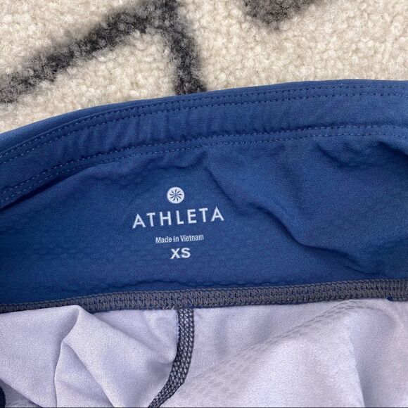 Athleta Crops   - Picture 4 of 4